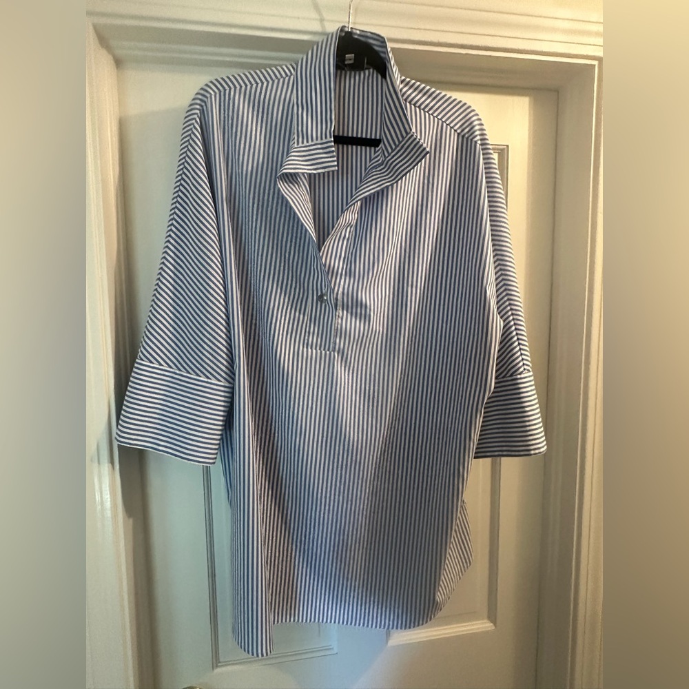 Tuckernuck Navy and White Striped Women’s Tunic or Blouse